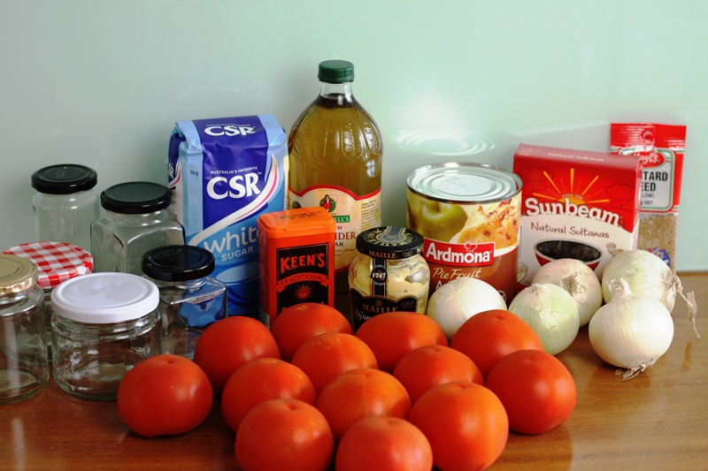Tomato chutney ingredients 01