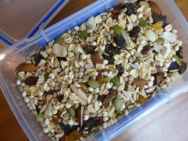 Toasted oat muesli container