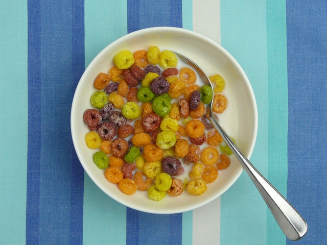 Froot Loops in bowl resized 640x480