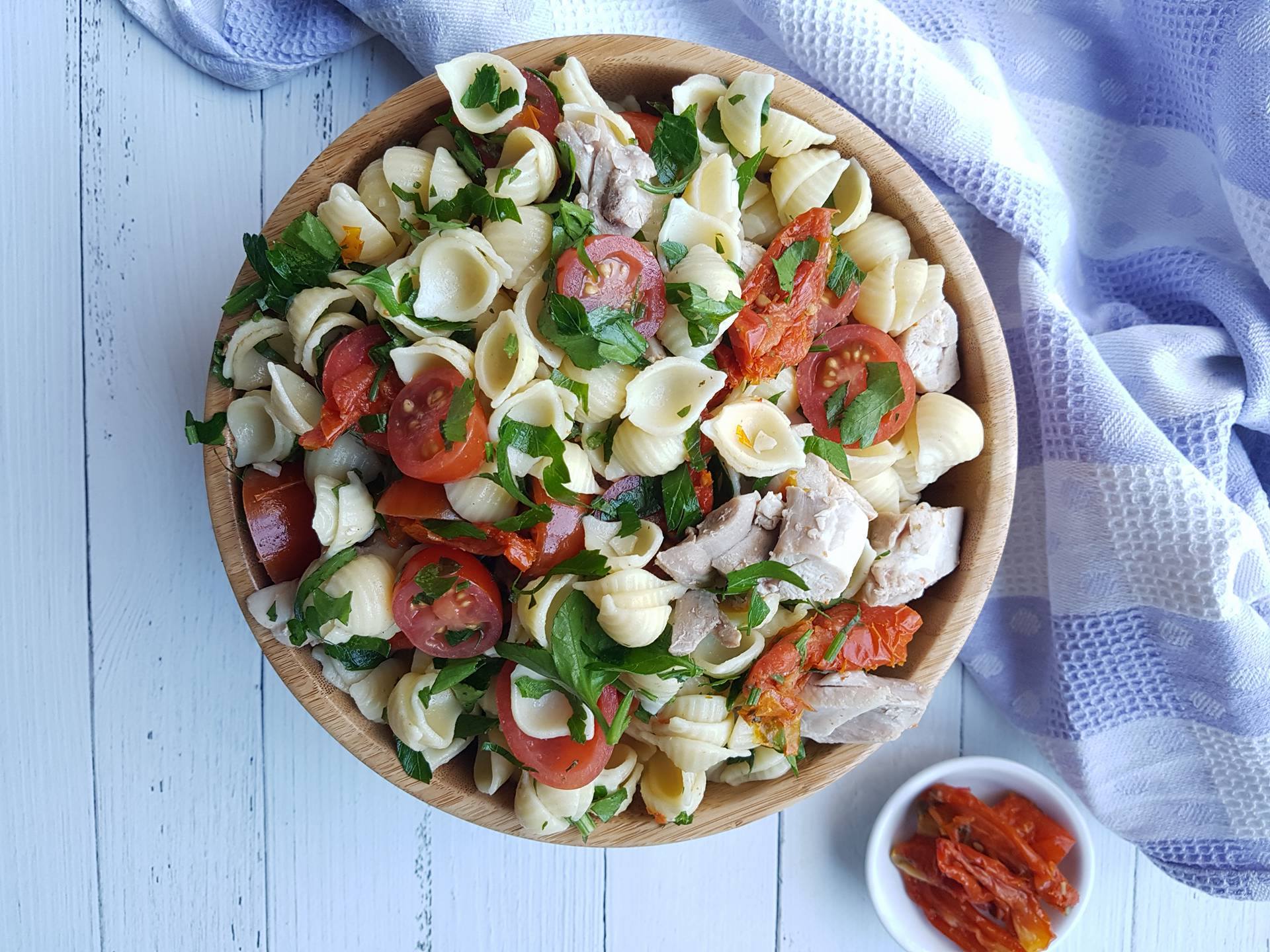 easy-chicken-and-pasta-salad-catherine-saxelby-s-foodwatch